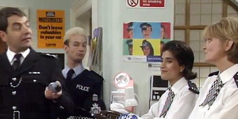 Cienka niebieska linia tv sitcom 1996