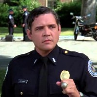 Akademia policyjna film seria komediowa 